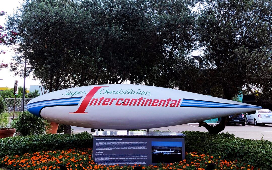 Tiptank Super Constellation